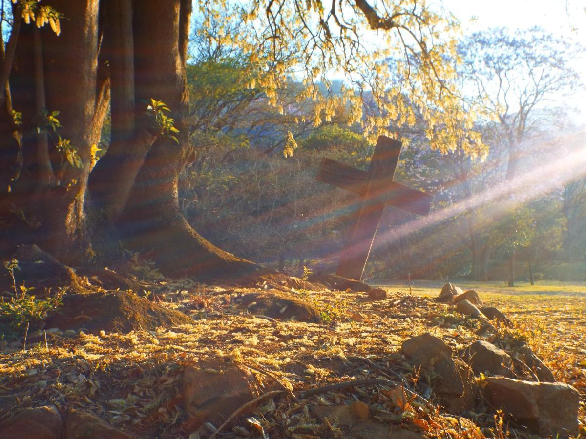 Zongororo Mountain Lodge Waterval-Onder Kültér fotó