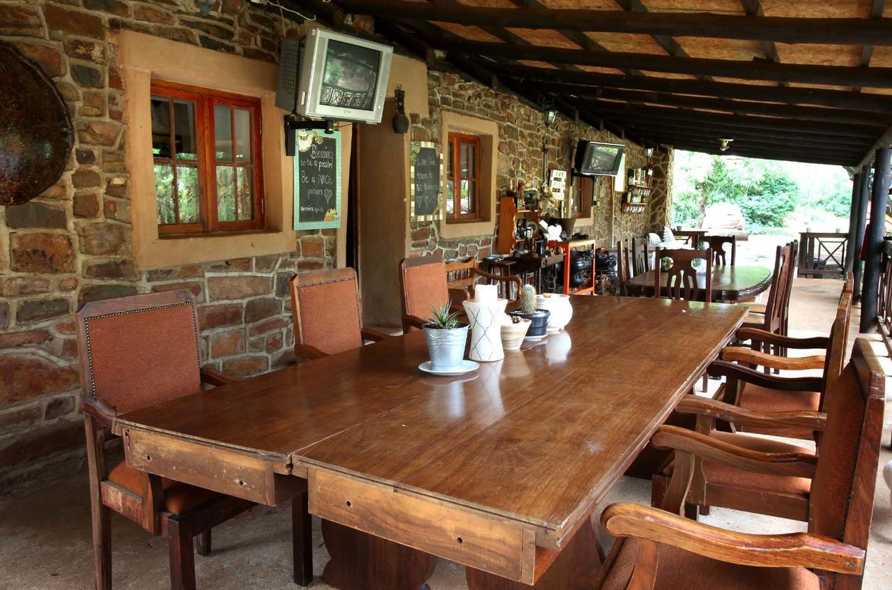 Zongororo Mountain Lodge Waterval-Onder Kültér fotó